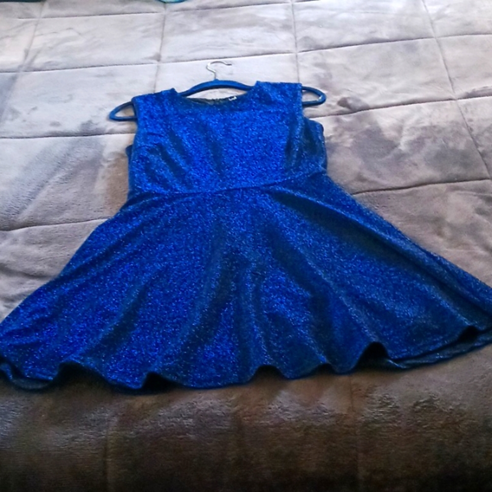 Lulu's dress size Large